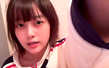 动漫 Excited Teen Takes Her First Steps Into Intense