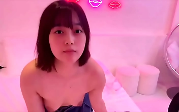 宝贝 潘金莲 Teen Mona Yuuki's Expert Blowjob & Pussy-Filling Adventure