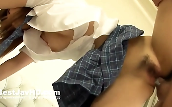 插 中文字幕 Sultry Curves Offer Seductive Blowjob Leading into Steamy