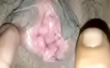 亚洲 Akemi's Tight Shaven Pussy Craves Raw Cock Thrills
